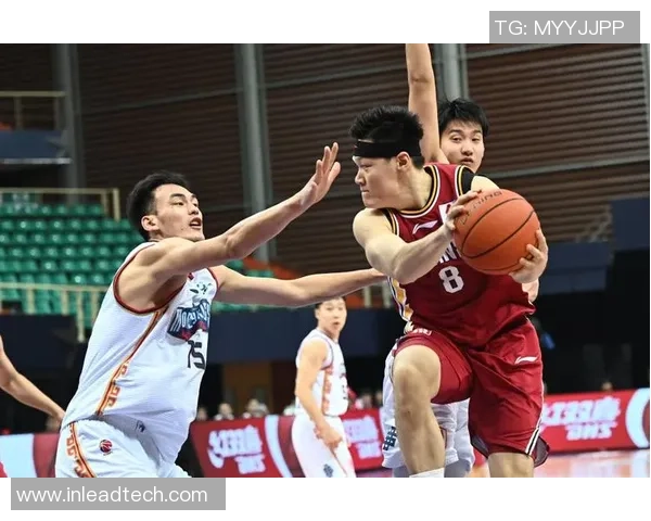 南京篮球队杯赛战术分析与表现评估全面解读